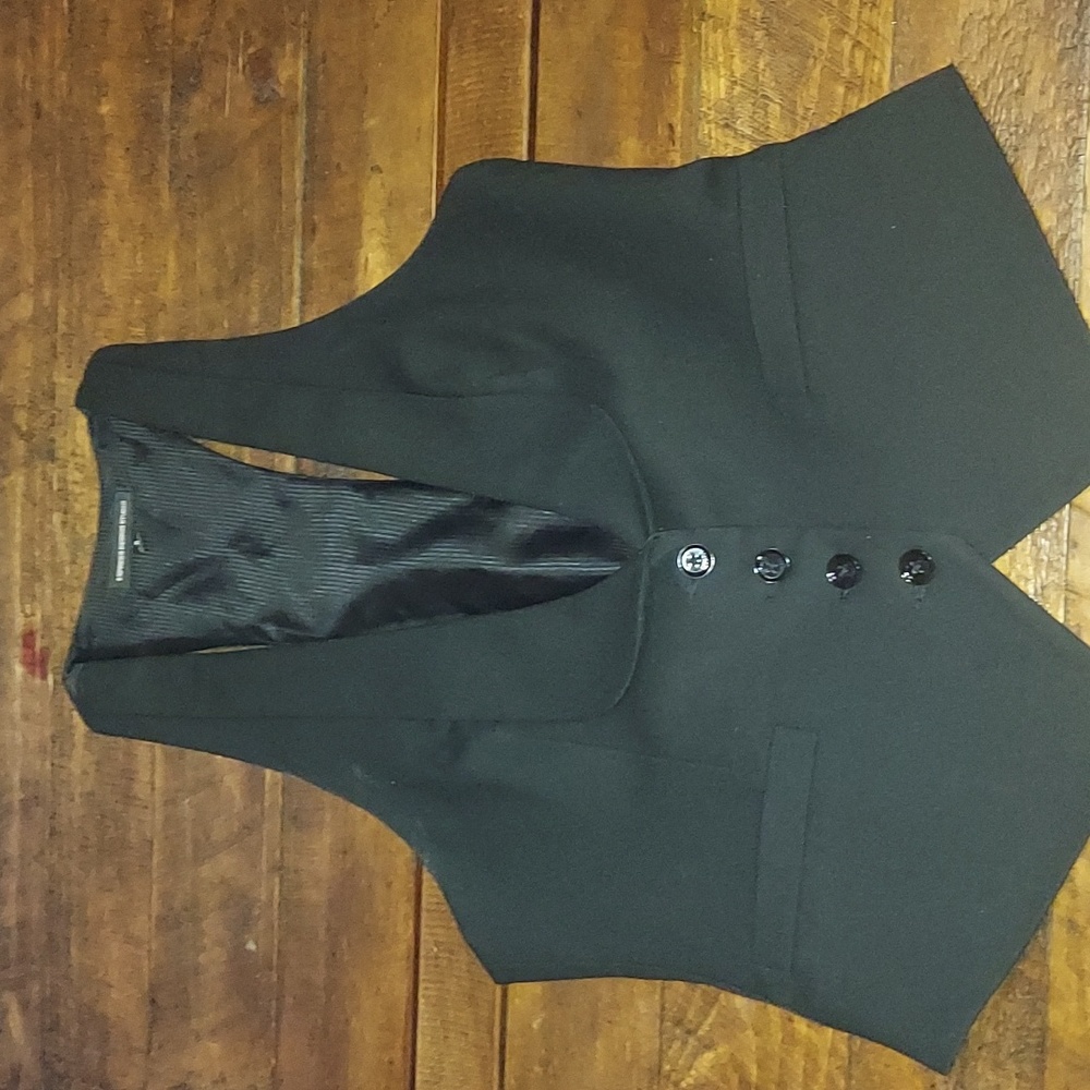 Express black vest
